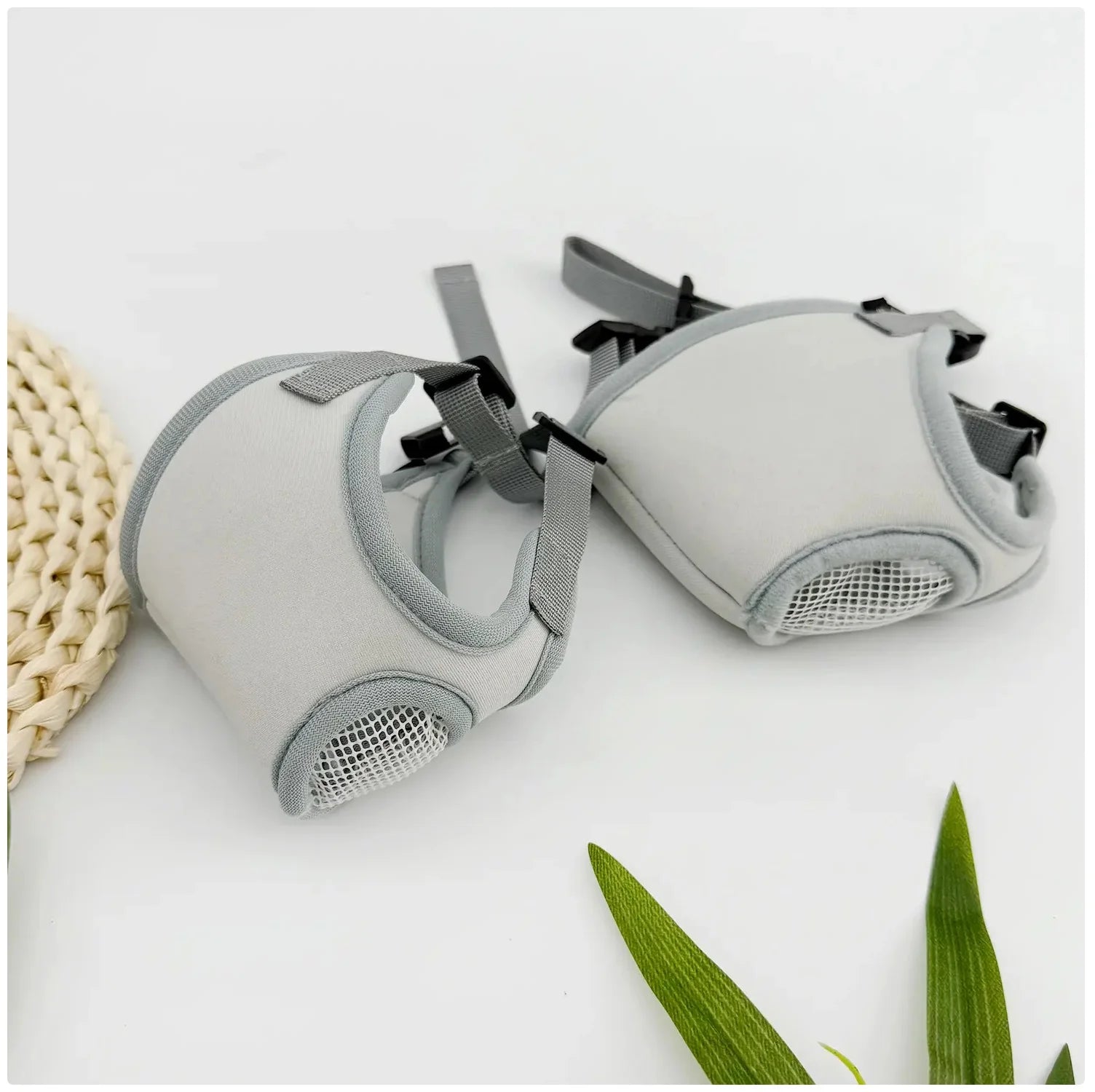 Cat Muzzle - Breathable & Adjustable Cat Mouth Cover for Grooming, Nail Trimming