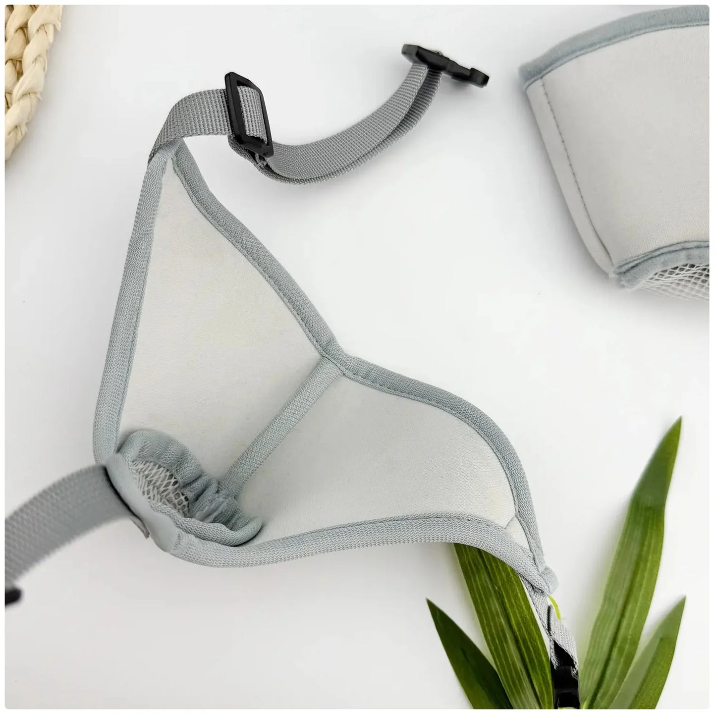 Cat Muzzle - Breathable & Adjustable Cat Mouth Cover for Grooming, Nail Trimming